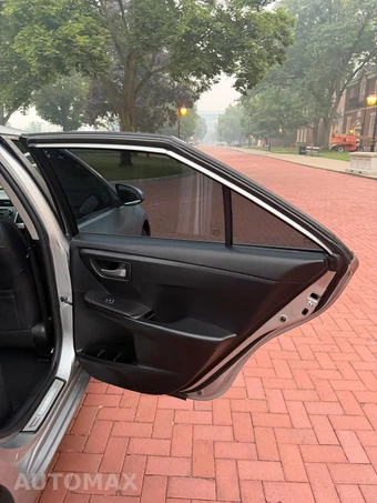 2017 Toyota Camry SE - miniatura 25