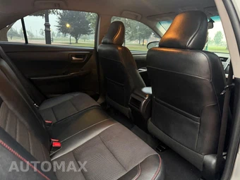 2017 Toyota Camry SE - miniatura 27