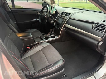 2017 Toyota Camry SE - miniatura 31