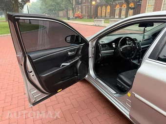 2017 Toyota Camry SE - miniatura 34