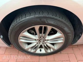 2017 Toyota Camry SE - miniatura 40