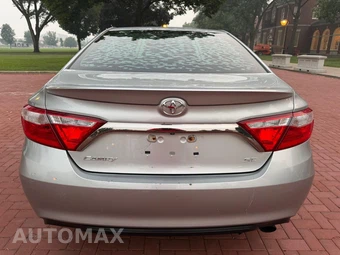 2017 Toyota Camry SE - miniatura 6