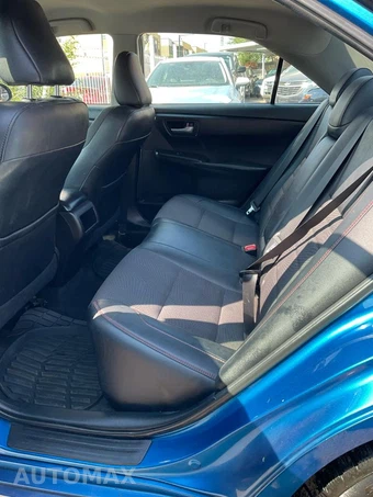 2017 Toyota Camry SE - miniatura 12