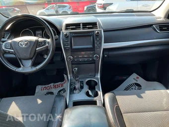 2017 Toyota Camry SE - miniatura 13