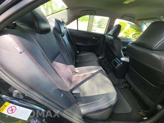 2017 Toyota Camry SE – miniatura 16