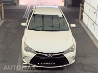 2017 Toyota Camry SE - miniatura 2