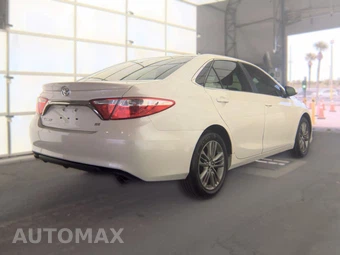 2017 Toyota Camry SE - miniatura 5