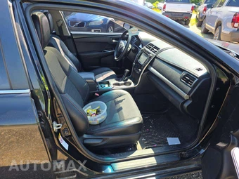 2017 Toyota Camry SE – miniatura 15