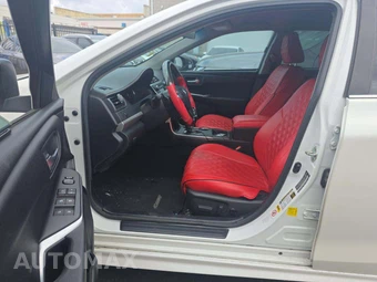 2017 Toyota Camry SE - miniatura 6