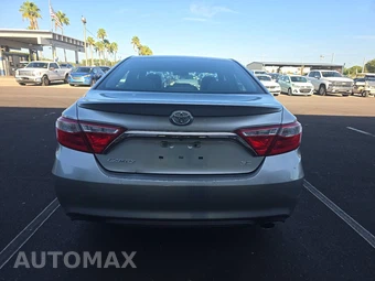 2017 Toyota Camry SE - miniatura 5
