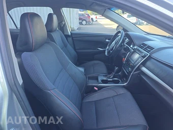 2017 Toyota Camry SE - miniatura 8