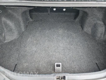 2017 Toyota Camry SE - miniatura 16