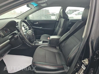 2017 Toyota Camry SE - miniatura 7