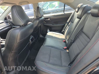 2017 Toyota Camry SE - miniatura 13