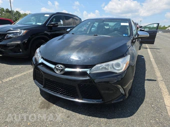 2017 Toyota Camry SE - miniatura 2
