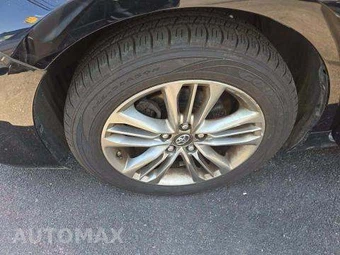 2017 Toyota Camry SE – miniatura 22