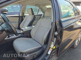 2017 Toyota Camry SE – miniatura 7