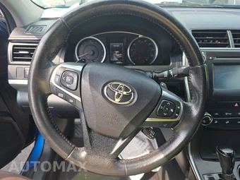 2017 Toyota Camry SE - miniatura 10