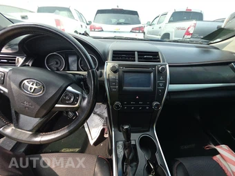 2017 Toyota Camry SE - miniatura 11