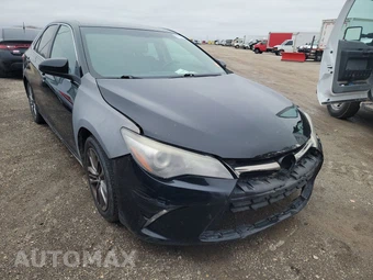 2017 Toyota Camry SE - miniatura 3