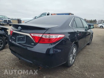 2017 Toyota Camry SE - miniatura 4
