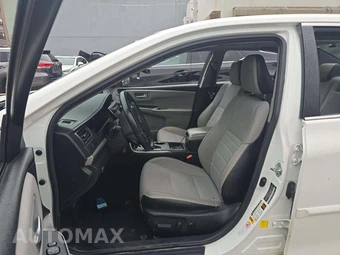 2017 Toyota Camry SE – miniatura 6
