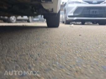 2017 Toyota Camry SE – miniatura 7