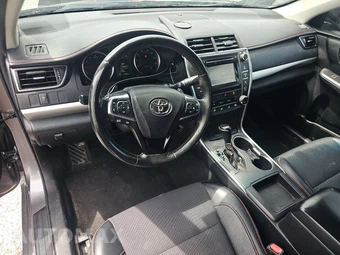 2017 Toyota Camry SE – miniatura 11
