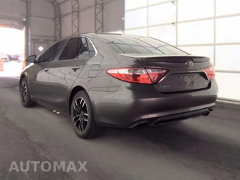 2017 Toyota Camry SE – miniatura 6