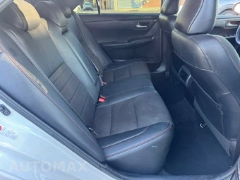 2017 Toyota Camry SE - miniatura 16