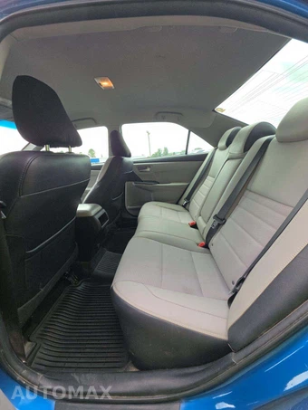 2017 Toyota Camry SE - miniatura 10