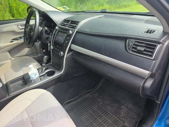 2017 Toyota Camry SE - miniatura 16