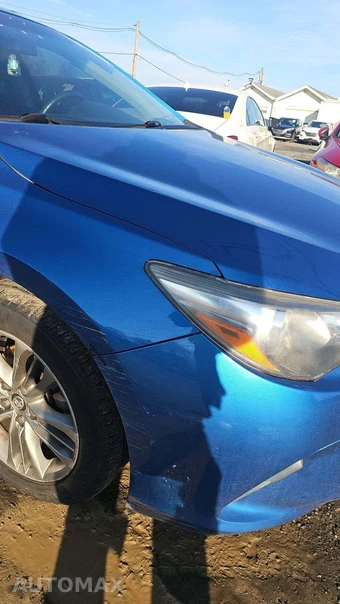 2017 Toyota Camry SE – miniatura 2