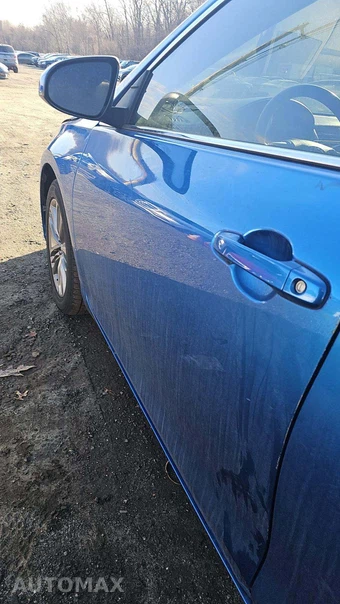 2017 Toyota Camry SE – miniatura 6