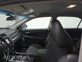 2017 Toyota Camry SE - miniatura 18