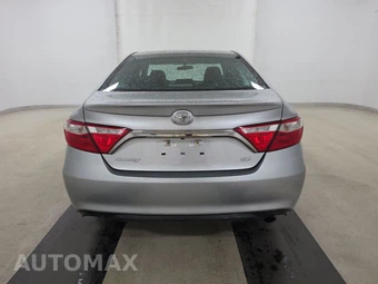 2017 Toyota Camry SE - miniatura 5