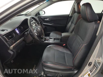 2017 Toyota Camry SE - miniatura 7