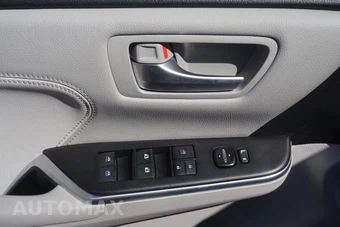 2017 Toyota Camry XLE - miniatura 11