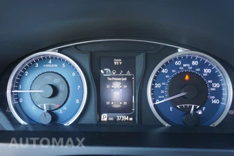 2017 Toyota Camry XLE - miniatura 24