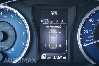 2017 Toyota Camry XLE - miniatura 25