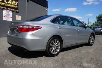 2017 Toyota Camry XLE - miniatura 7