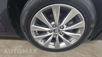 2017 Toyota Camry XLE - miniatura 24
