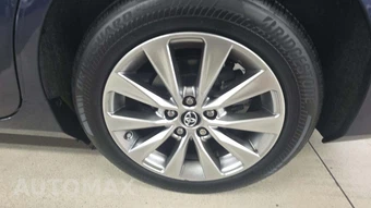 2017 Toyota Camry XLE - miniatura 29