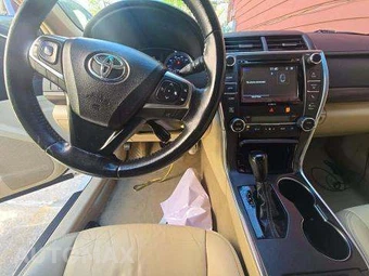 2017 Toyota Camry XLE - miniatura 10
