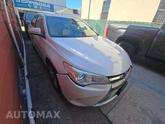 2017 Toyota Camry XLE - miniatura 4