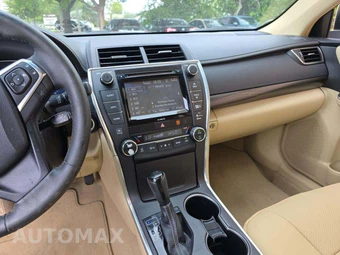 2017 Toyota Camry XLE - miniatura 5