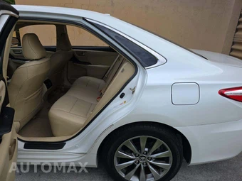 2017 Toyota Camry XLE - miniatura 7