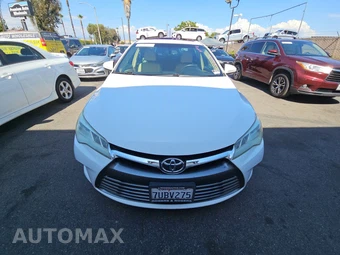 2017 Toyota Camry XLE - miniatura 2