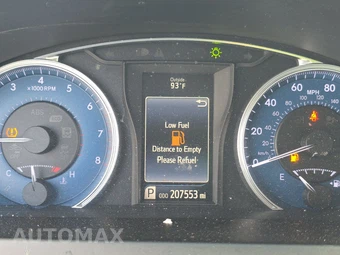 2017 Toyota Camry XLE – miniatura 12