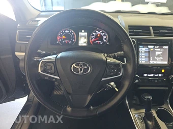 2017 Toyota Camry XSE - miniatura 10